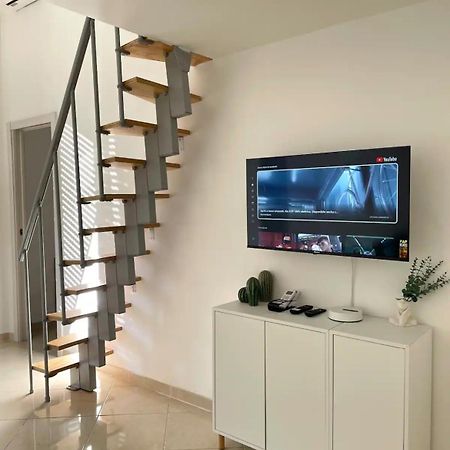Veridia House 15 Min Metro Dal Duomo Milan Exterior photo